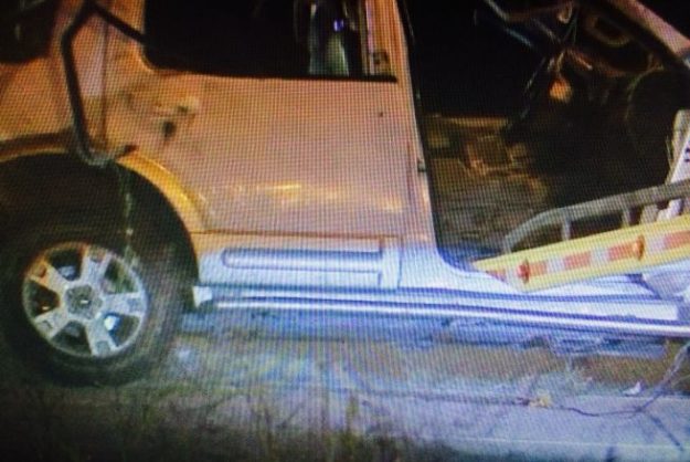 la-camioneta-accidentada-en-edna_655x438